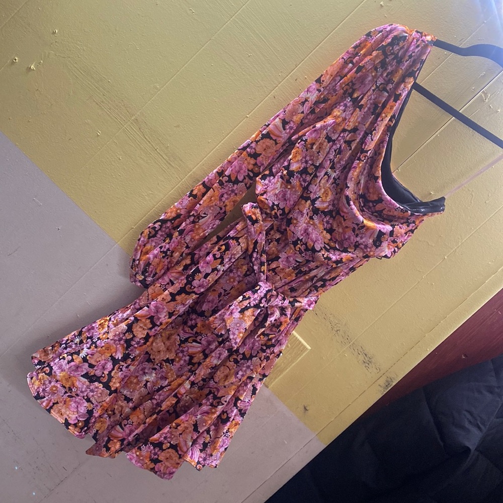 NWT BCBGeneration Women's Asymmetrical Belted Dress Size 8 Color Retro